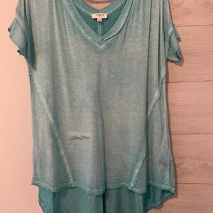 Umgee Green Asymmetrical Short Sleeve Tee